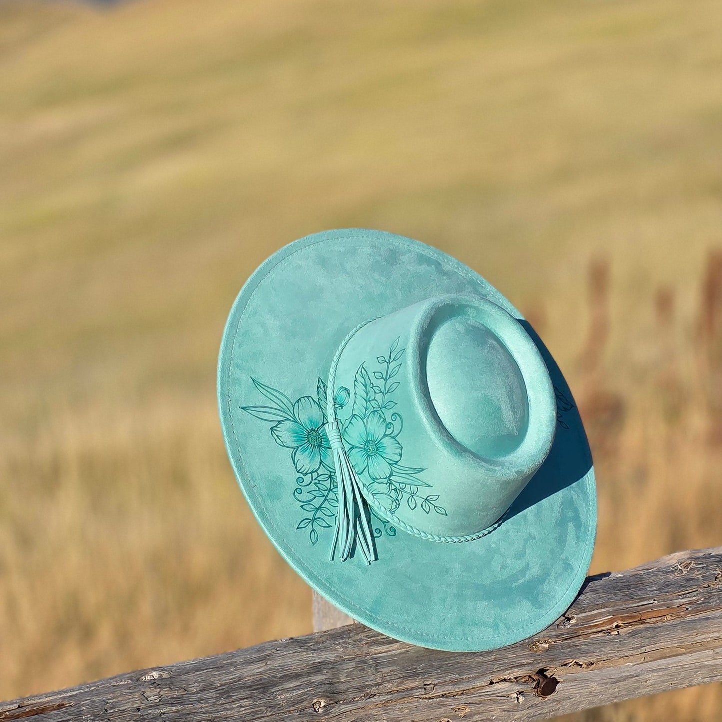 Frontier Floral (Round Top Style)