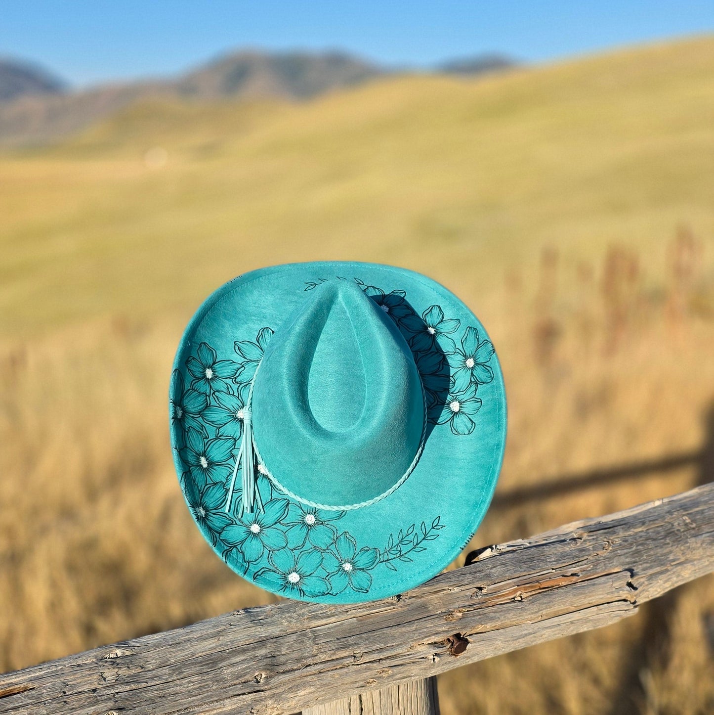 Desert Primerose Bloom (Cowboy Style)